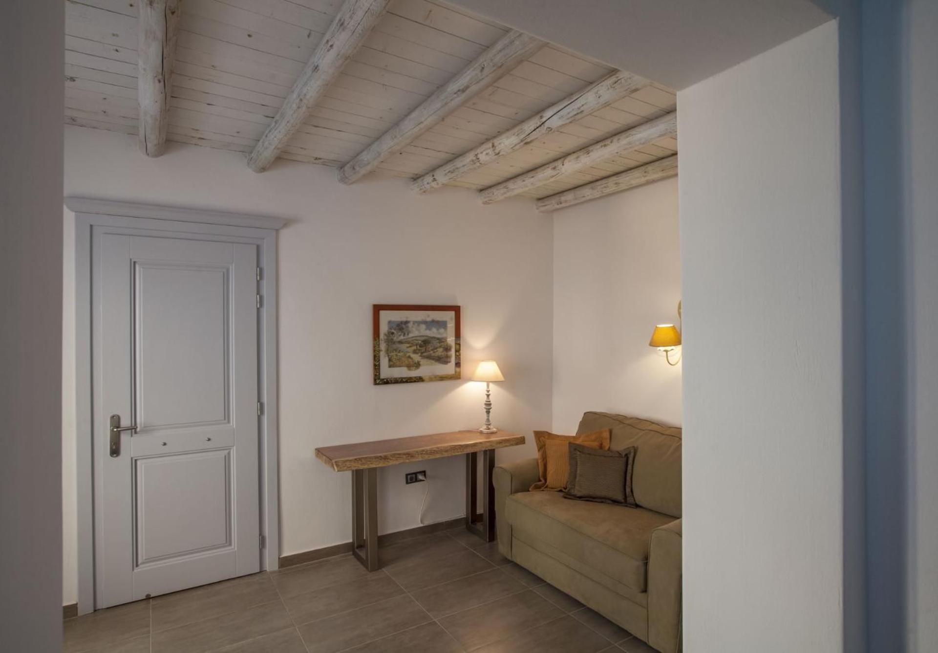 Miland Suites Adamantas  Buitenkant foto