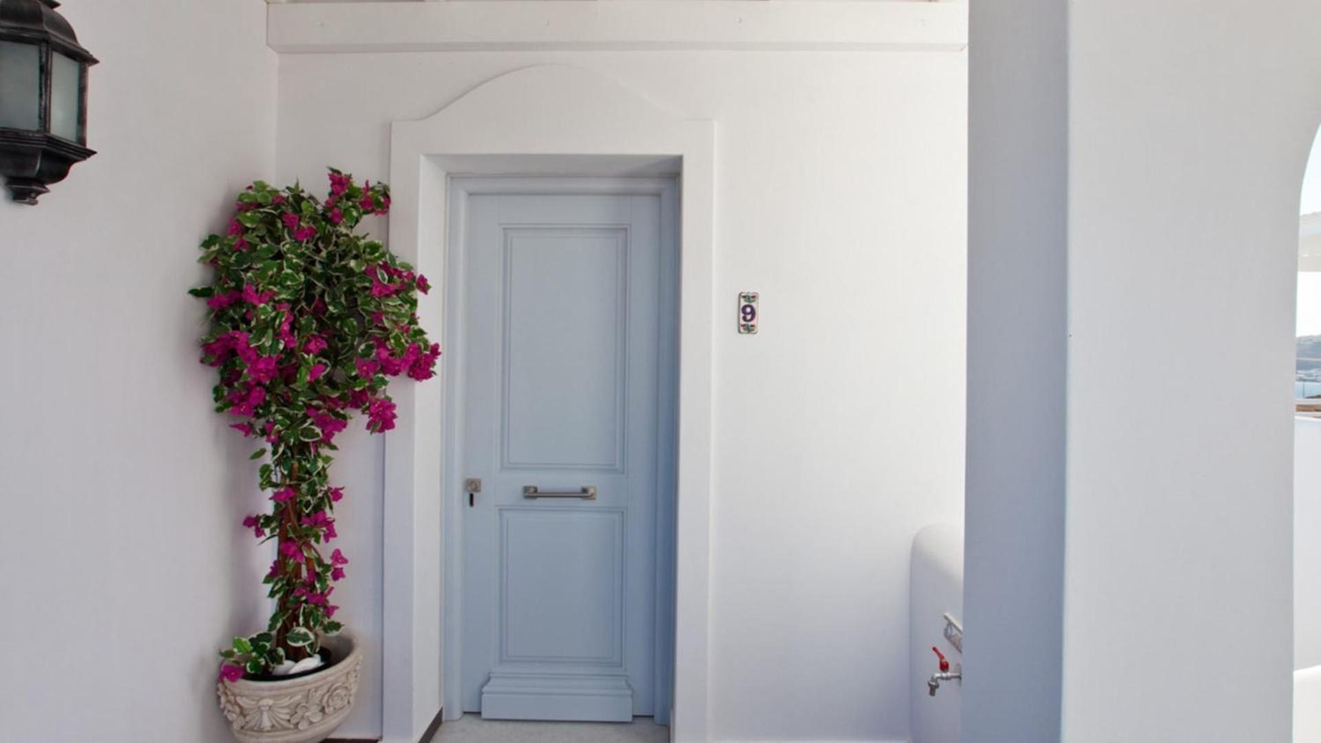 Miland Suites Adamantas  Buitenkant foto