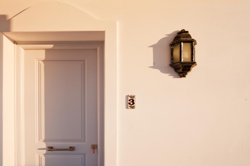 Miland Suites Adamantas  Buitenkant foto