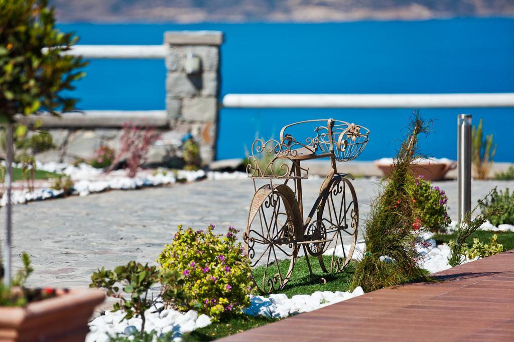 Miland Suites Adamantas  Buitenkant foto