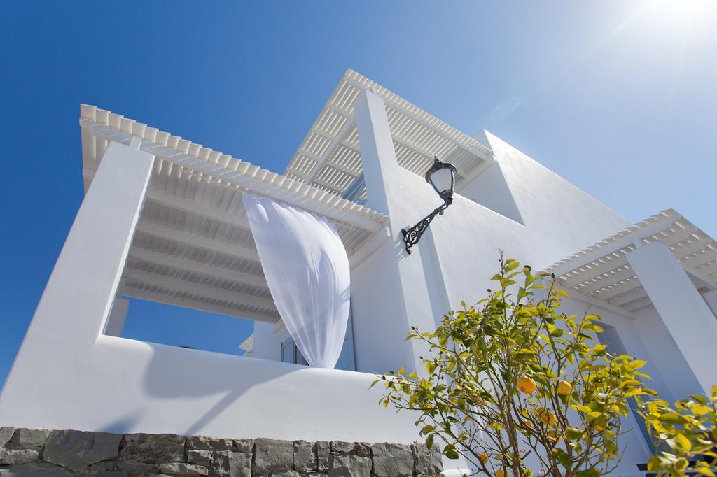 Miland Suites Adamantas  Buitenkant foto