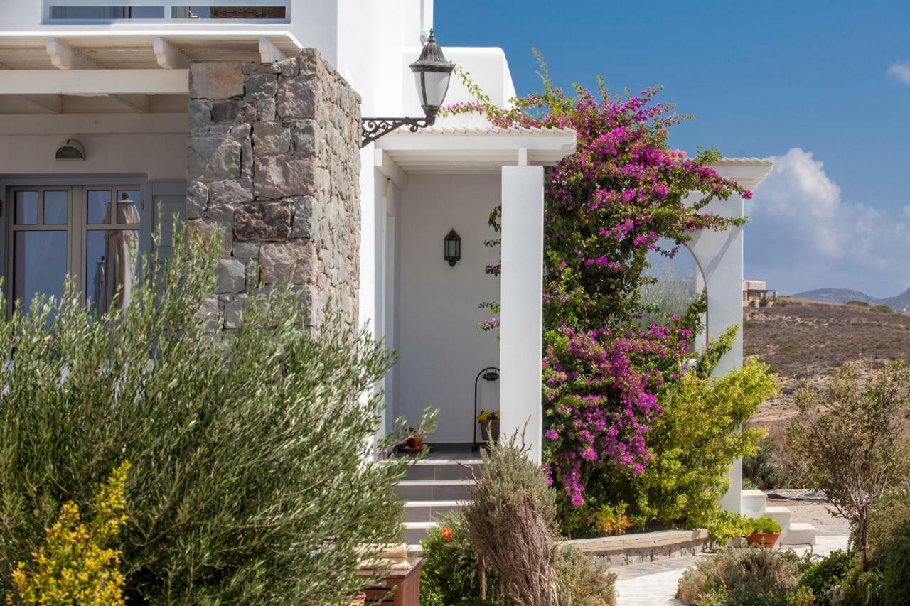 Miland Suites Adamantas  Buitenkant foto