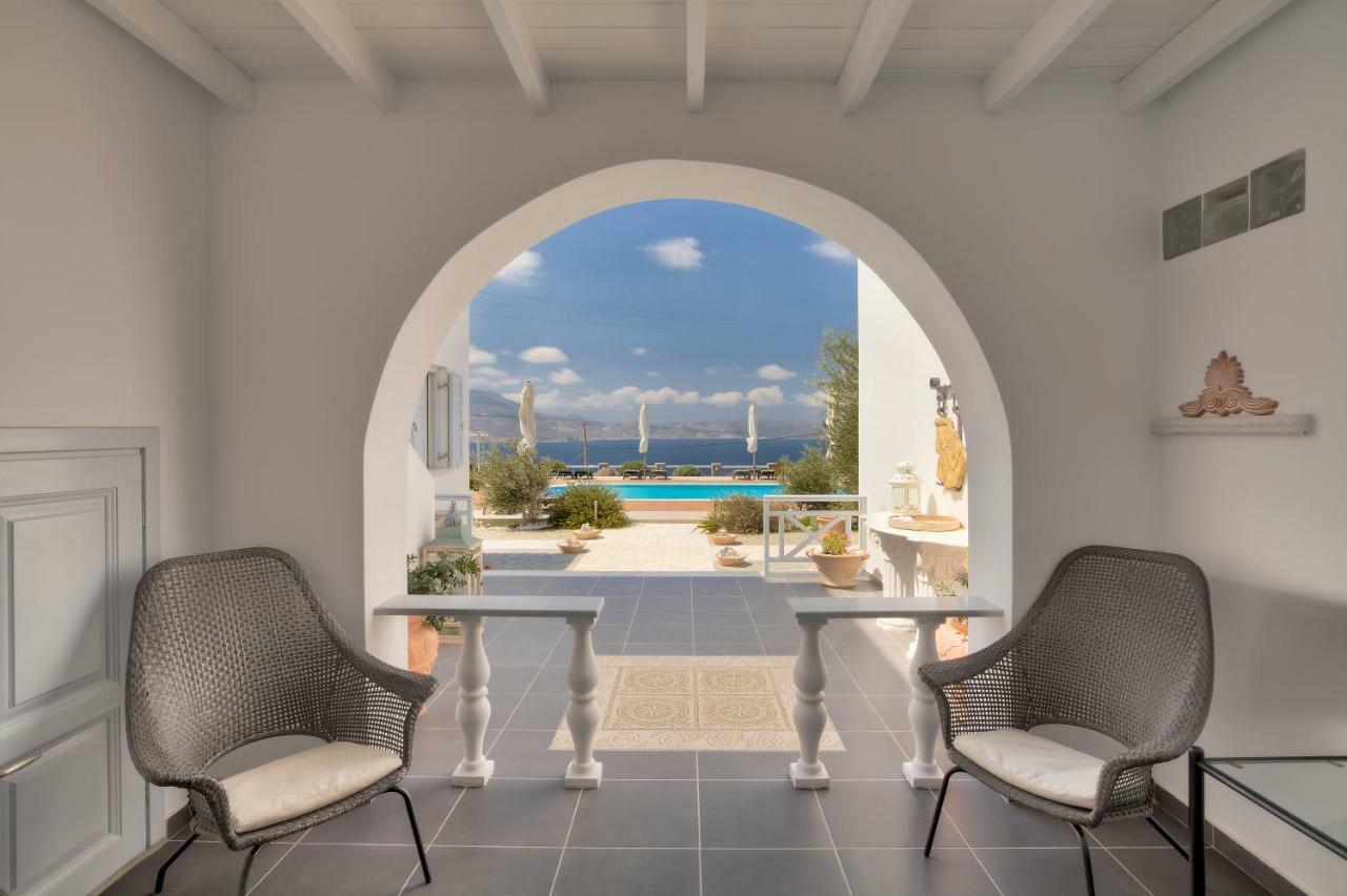 Miland Suites Adamantas  Buitenkant foto