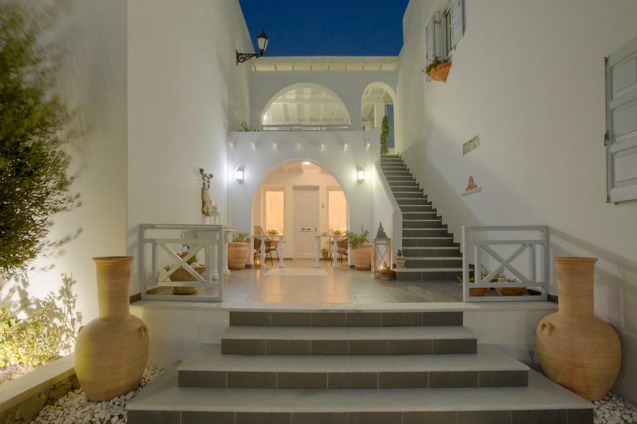 Miland Suites Adamantas  Buitenkant foto