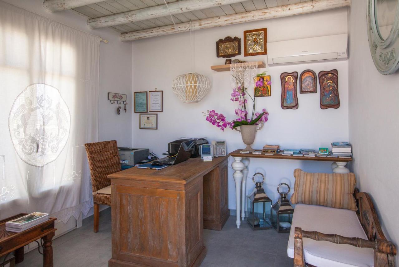 Miland Suites Adamantas  Buitenkant foto