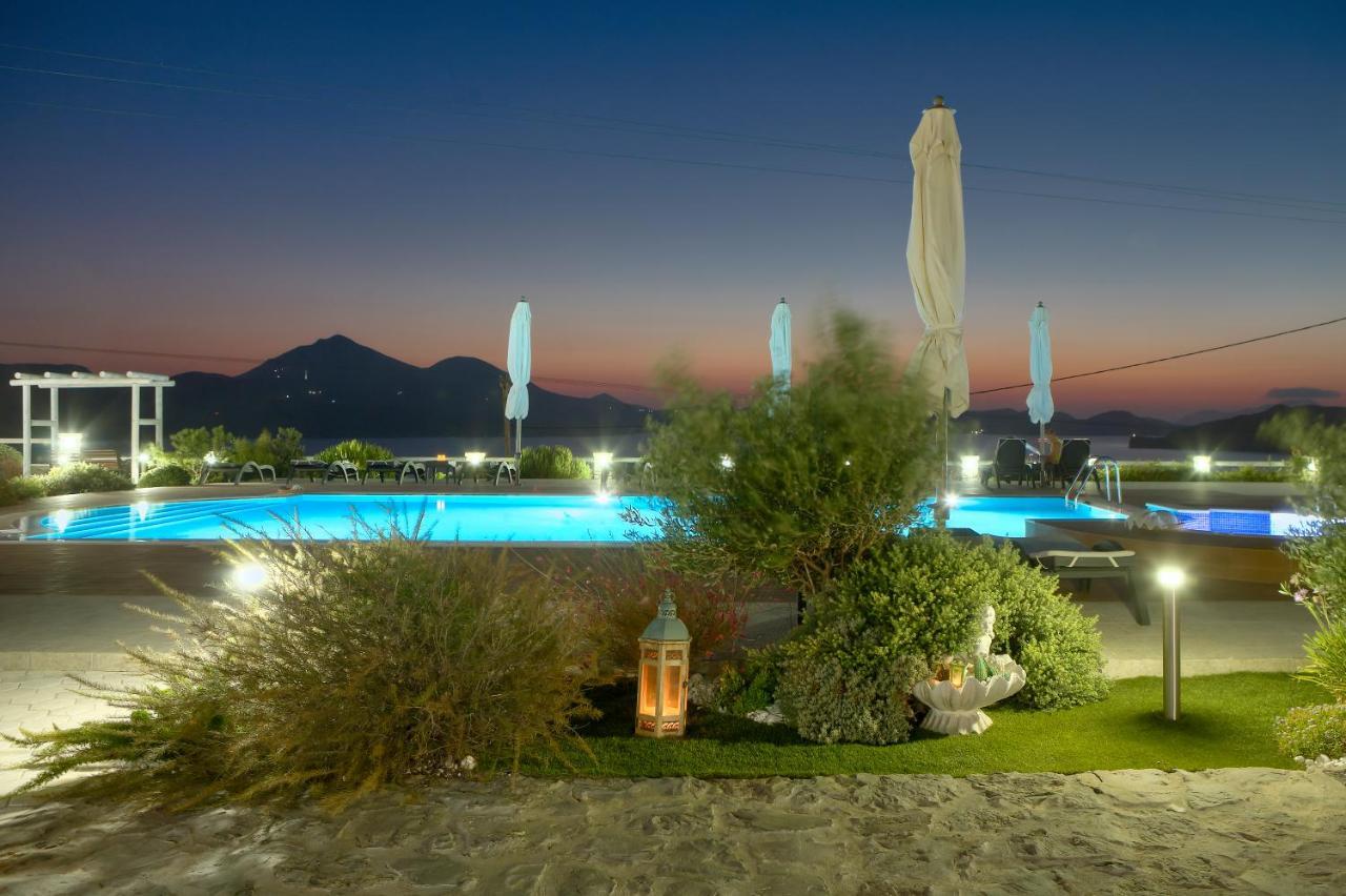 Miland Suites Adamantas  Buitenkant foto